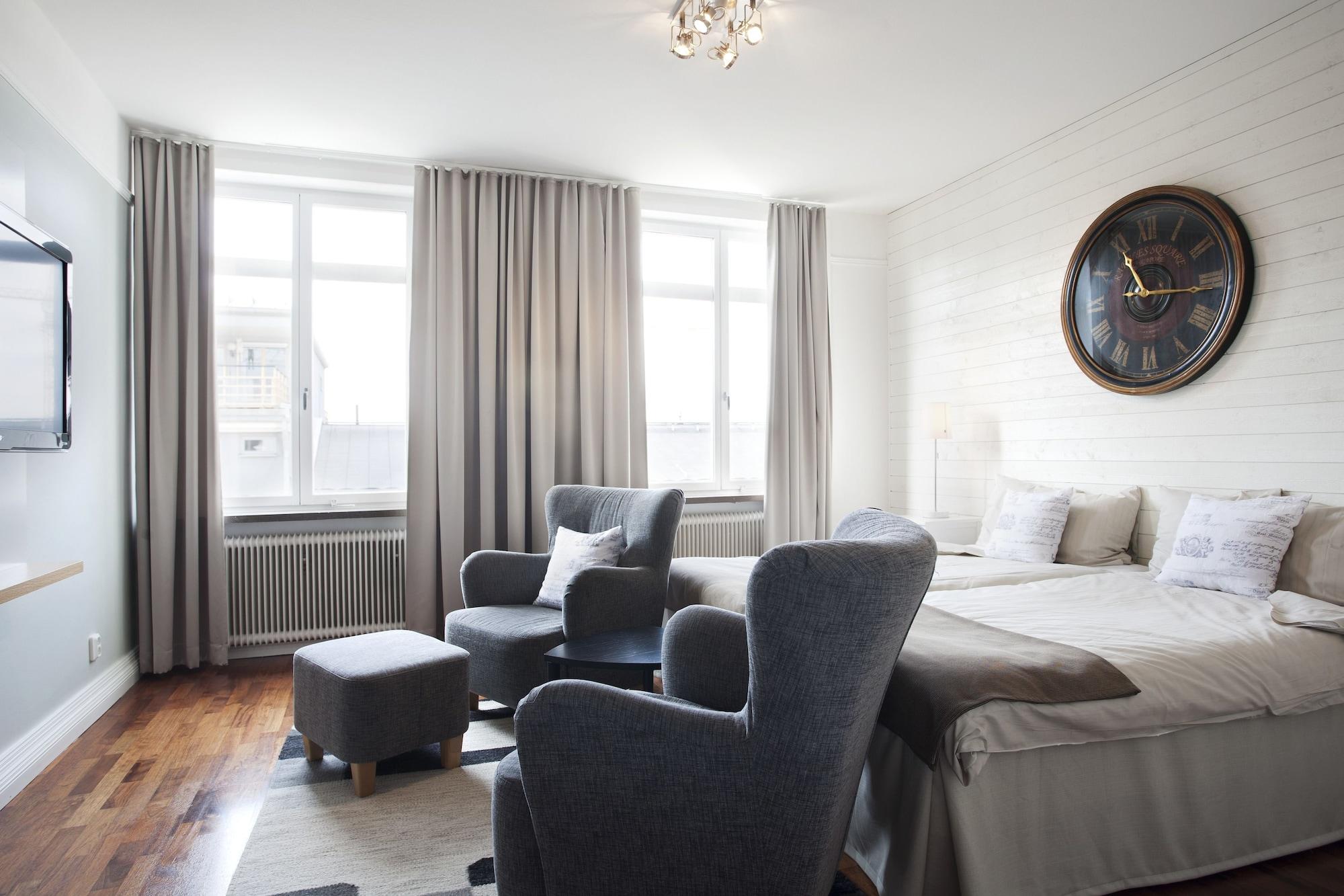 Hotel Oerebro Екстер'єр фото
