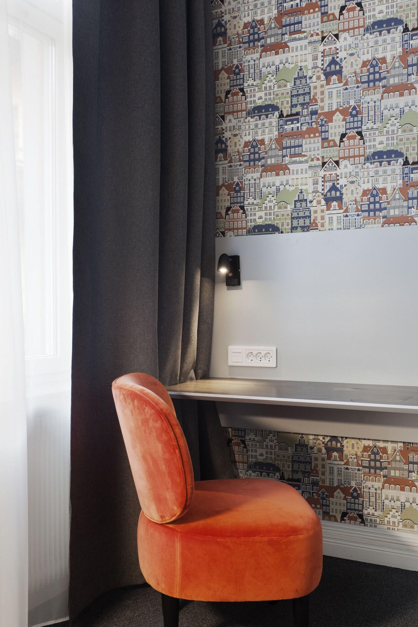 Hotel Oerebro Екстер'єр фото